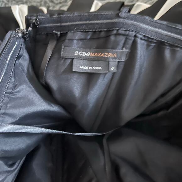 BCBGMaxazria Black White Striped Formal Fit Flare Dress Women’s 0 - Picture 9 of 10